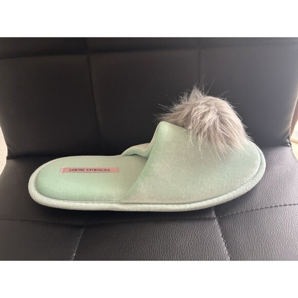 Victoria’s Secret Teal Fuzzy Soft Pom Pom Slippers Sandal Teal Gray Size M (7/8) - Picture 5 of 6